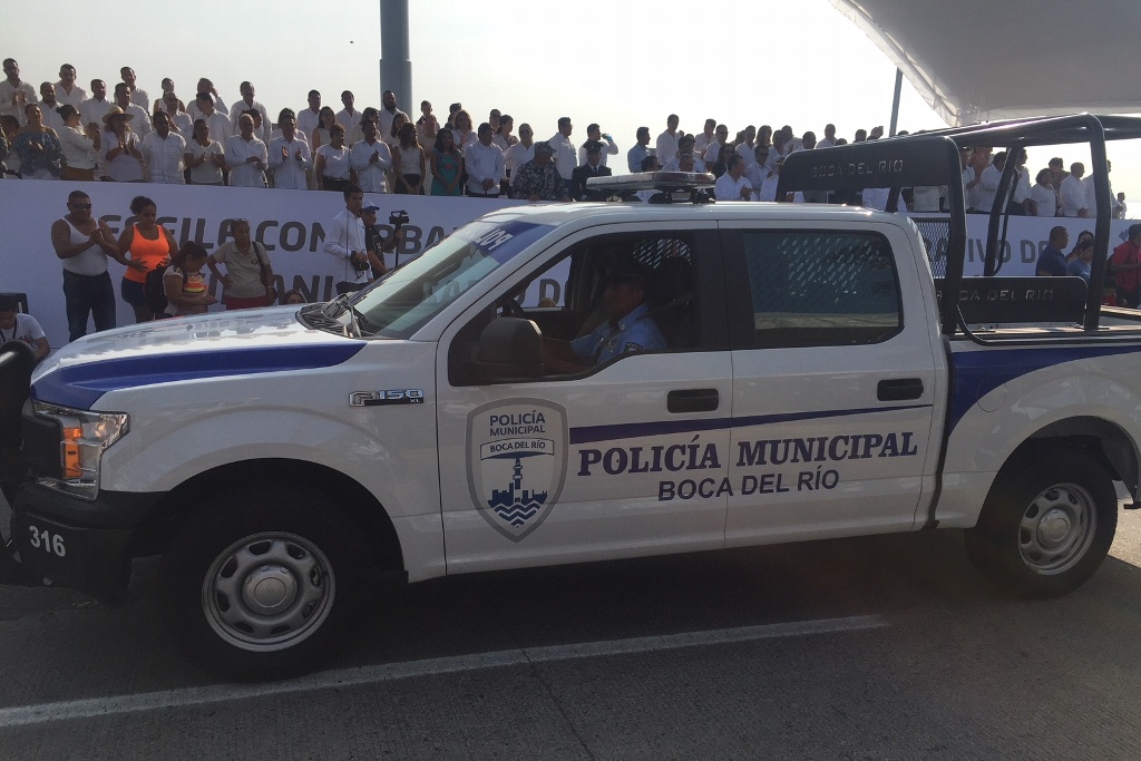 Imagen Primera participación de Policía de Boca del Río, en desfile del 16 de septiembre