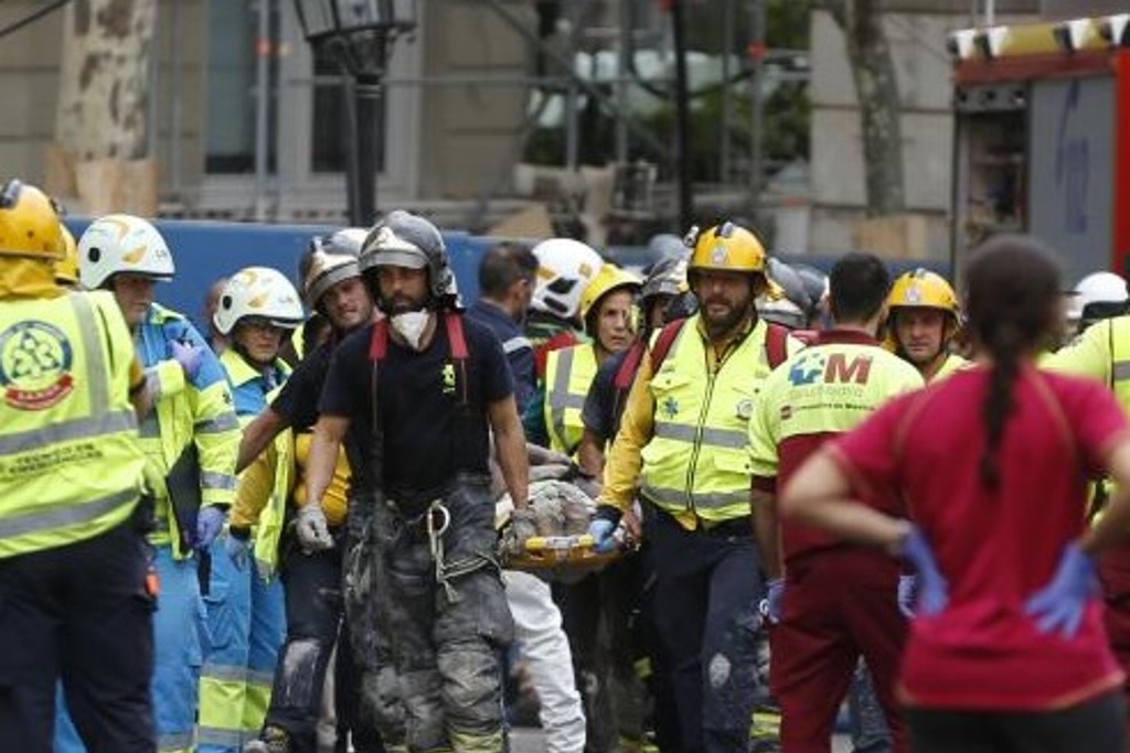 Imagen Un muerto y 11 heridos tras derrumbe de obras en Hotel Ritz de Madrid