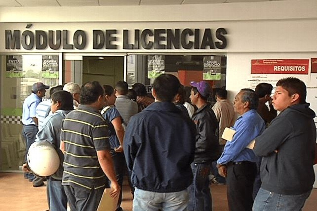 Imagen ¡No hay servicio! Se cayó el sistema en los módulos de Licencias para conducir en Veracruz