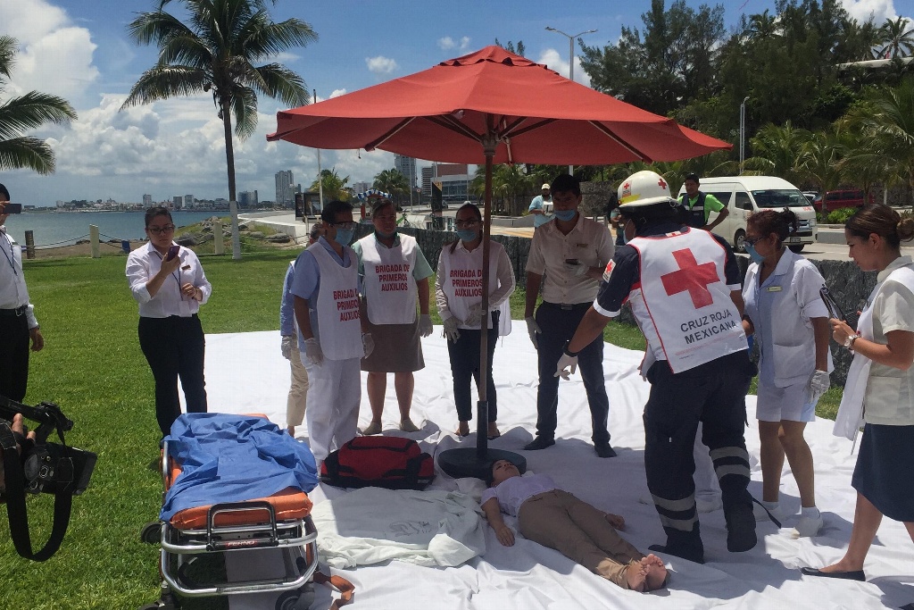 Imagen En simulacro de hotel de Boca del Río atendieron 8 lesionados