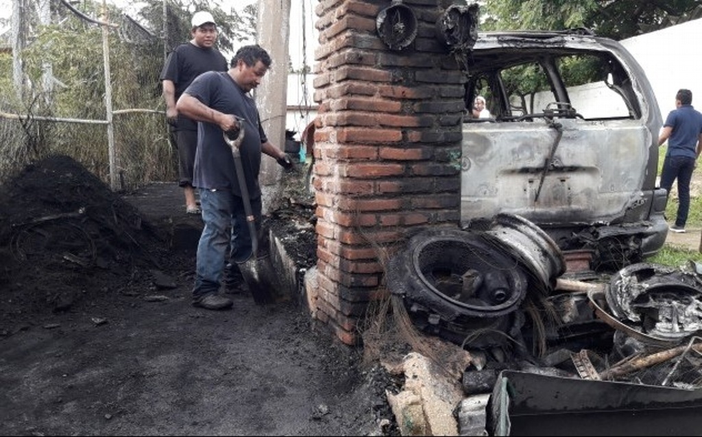 Imagen Tormenta eléctrica causa incendio y daños en Coatzacoalcos, Veracruz (+fotos)