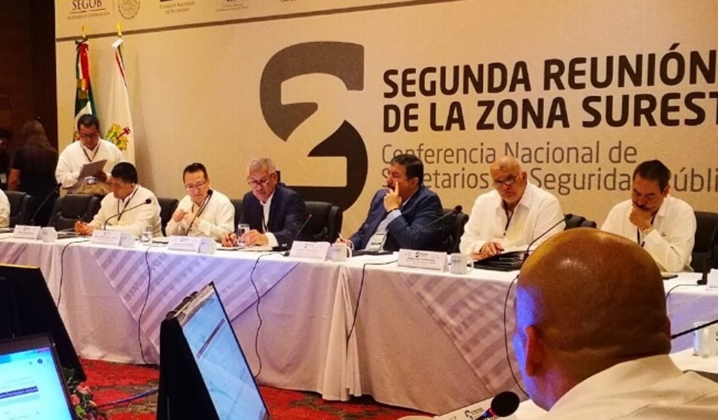 Imagen Veracruz mantiene coordinación en materia de seguridad con estados vecinos: SSP
