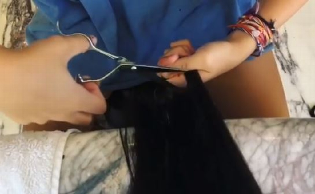 Imagen Salma Hayek da peculiar regalo de cumpleaños a su hija; ¡se dejó cortar el cabello por ella!