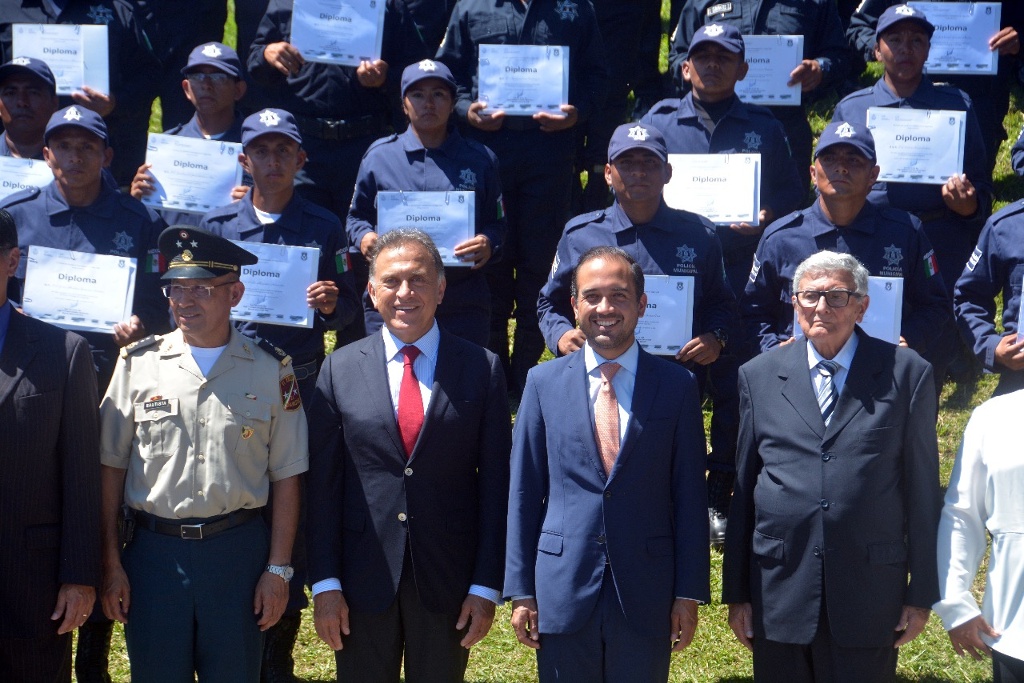 Imagen Se gradúan 13 elementos de la Policía Municipal de Veracruz