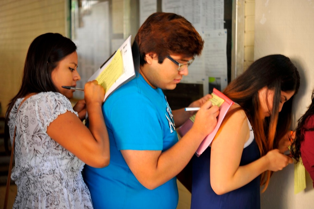 Imagen Morena anuncia programa de becas para capacitación de jóvenes en Veracruz 