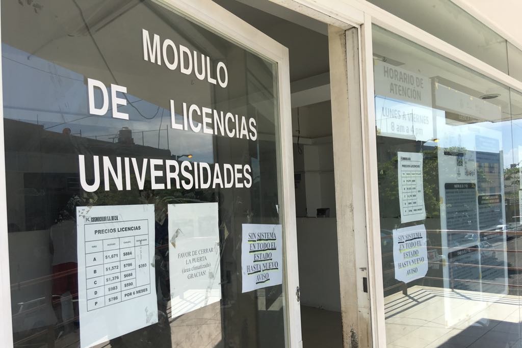Imagen Falta de licencias en Veracruz ha afectado a comercios, acusan usuarios