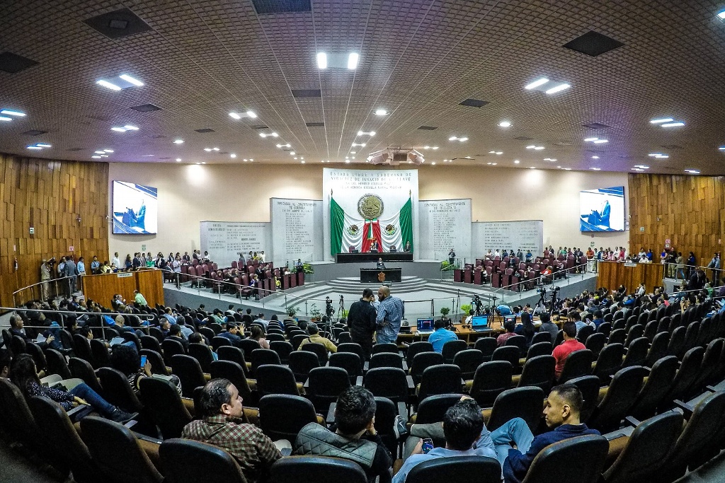 Imagen Aprueba Congreso de Veracruz sanciones por 