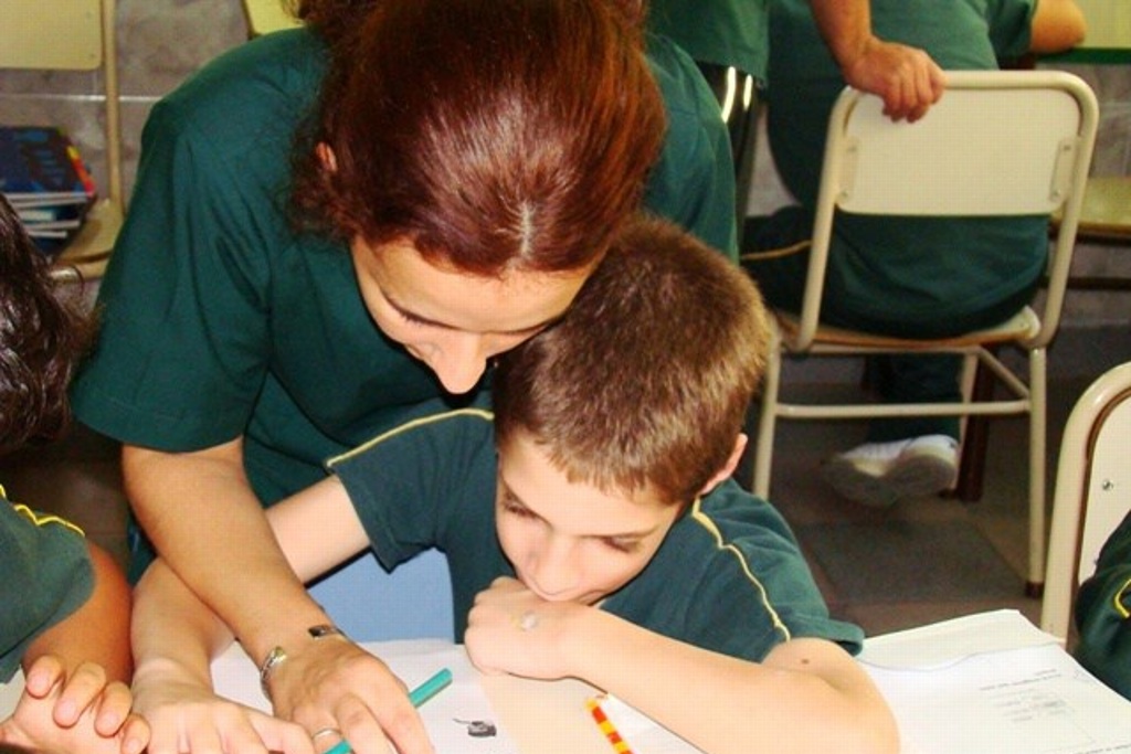 Imagen Poca preparación de los maestros para incluir niños con algún trastorno en el salón de clases: CRECE