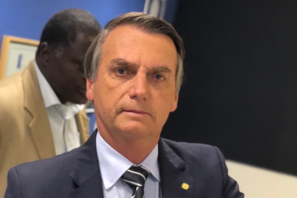 Imagen Cancelan dos debates presidenciales en Brasil por salud de Bolsonaro