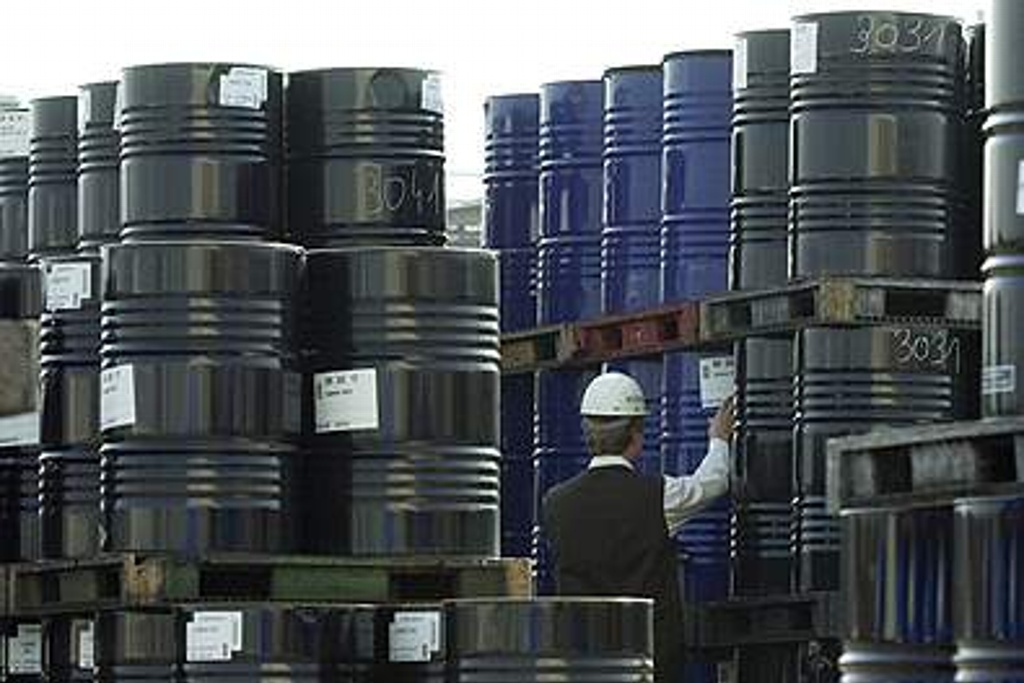 Imagen Precios del petróleo, en picada por caída global de mercados bursátiles