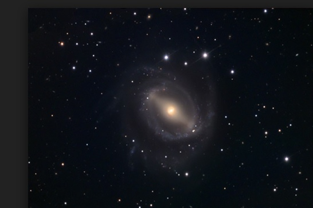 Imagen Agencia Espacial Europea muestra galaxia espiral en la constelación Leo