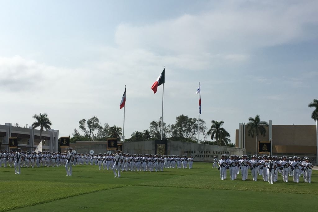 Imagen Realizan ceremonia de demostración de adiestramiento en la Heroica Escuela Naval