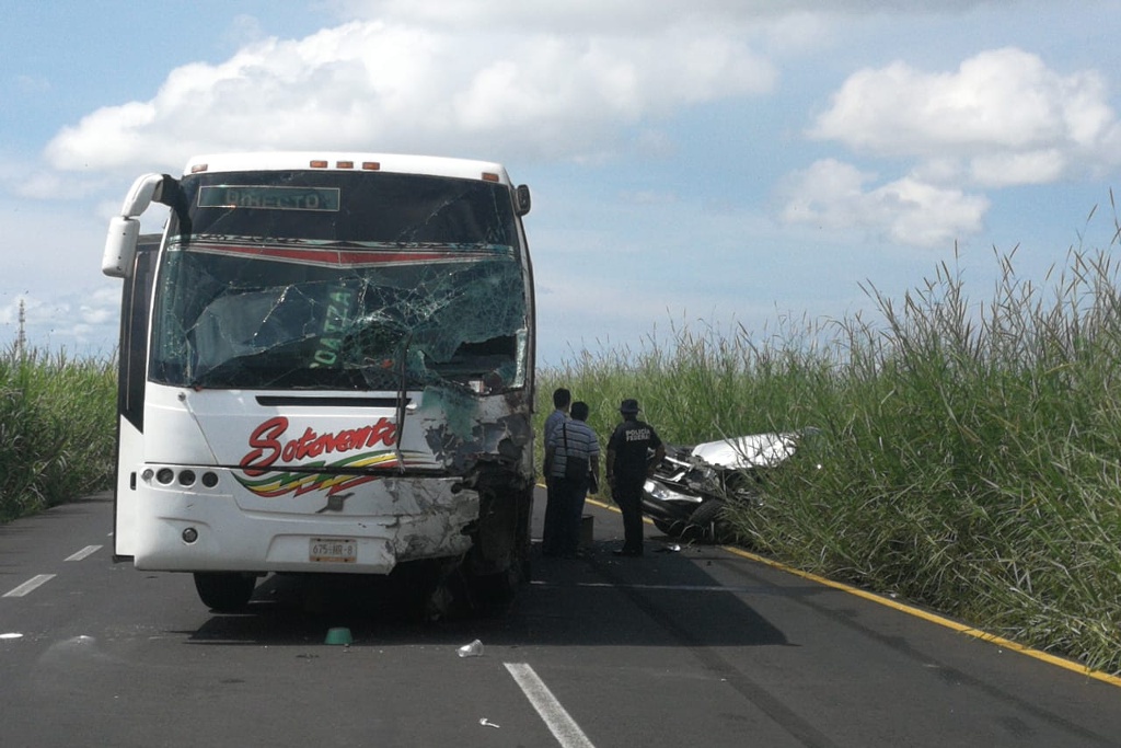 Imagen ¡Siete muertos! Fatal carambola en la autopista Minatitlán-Coatzacoalcos, en Veracruz