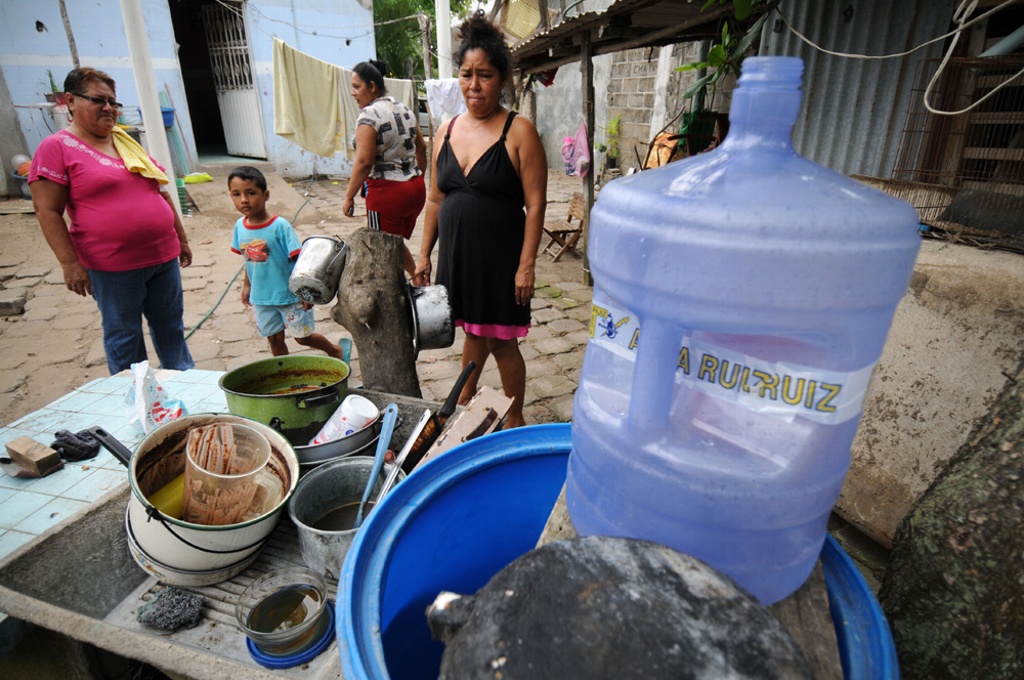 Imagen Por “negligencia” dejaron de recibir agua en 20 mil hogares en Xalapa: Alcalde