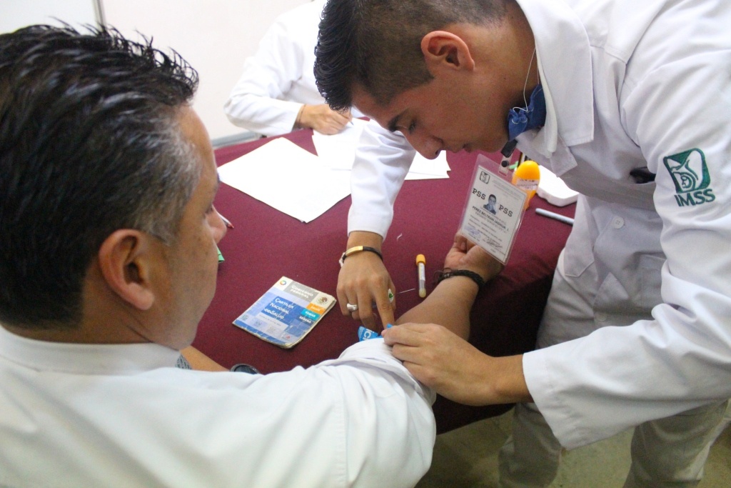 Imagen Cuidado de la salud del hombre también es importante: IMSS Veracruz