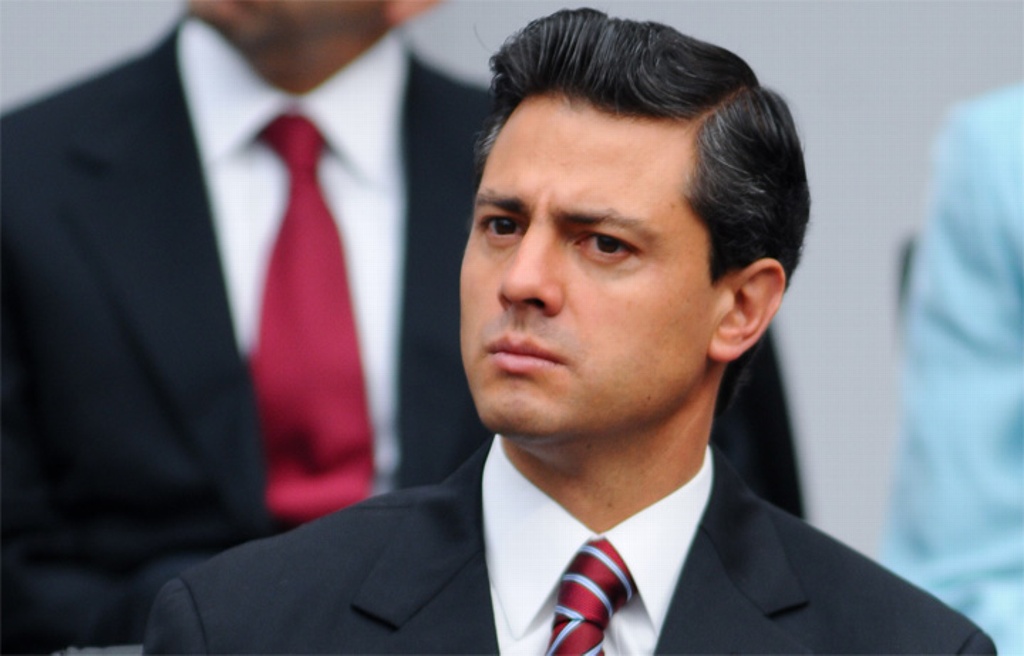 Imagen Buscan ampararse Peña Nieto y su gabinete