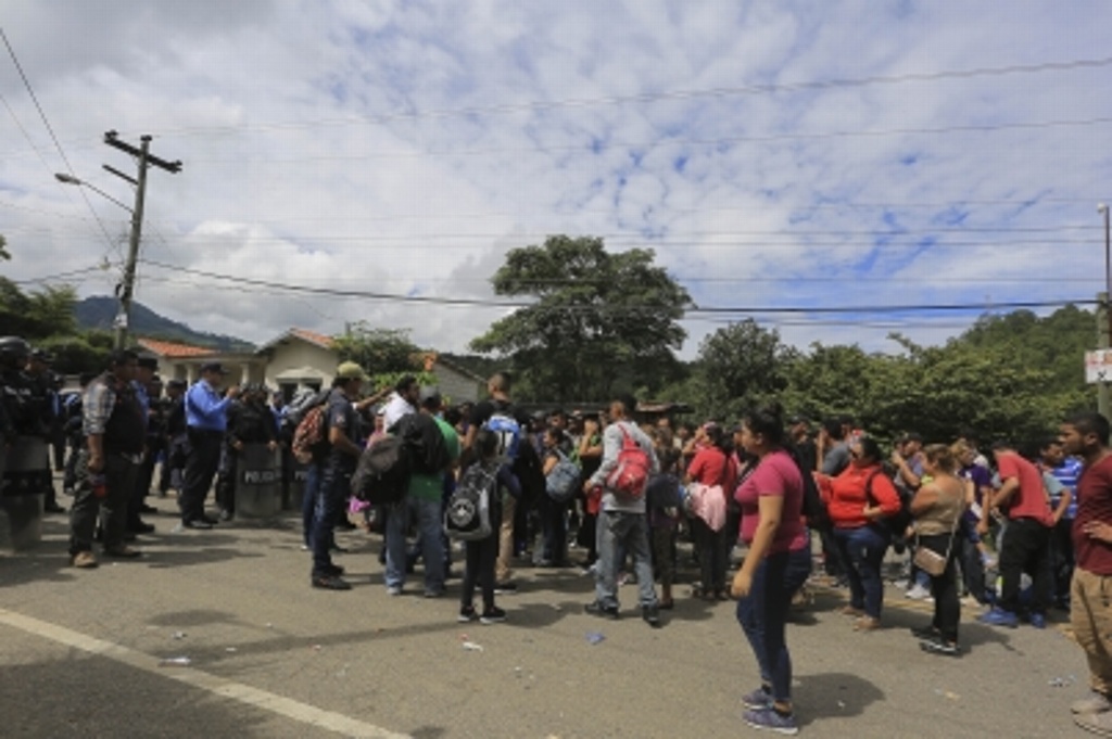 Imagen Guatemala y Honduras se reunirán para buscar retorno de migrantes hondureños 