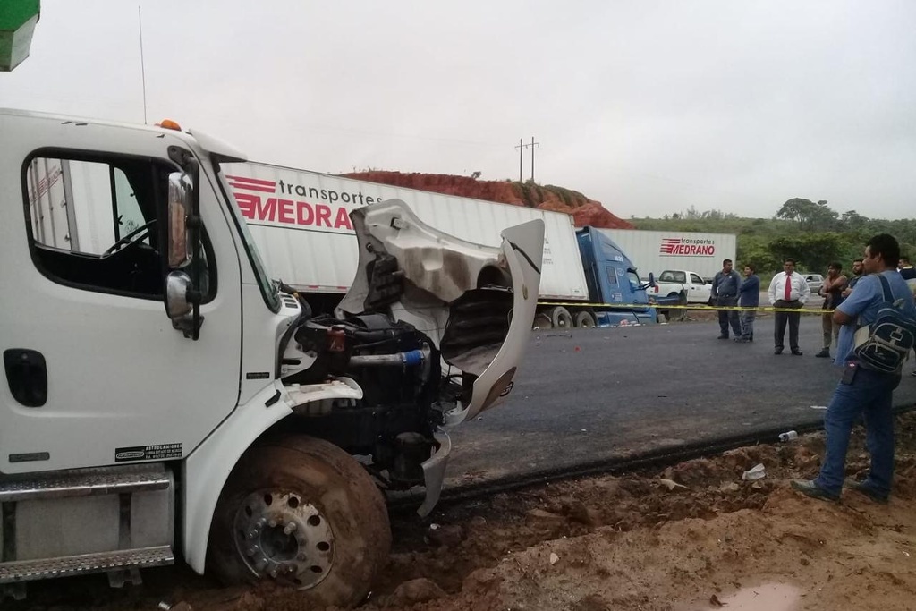 Imagen Fatal accidente en la carretera Villahermosa- Coatzacoalcos deja una persona muerta