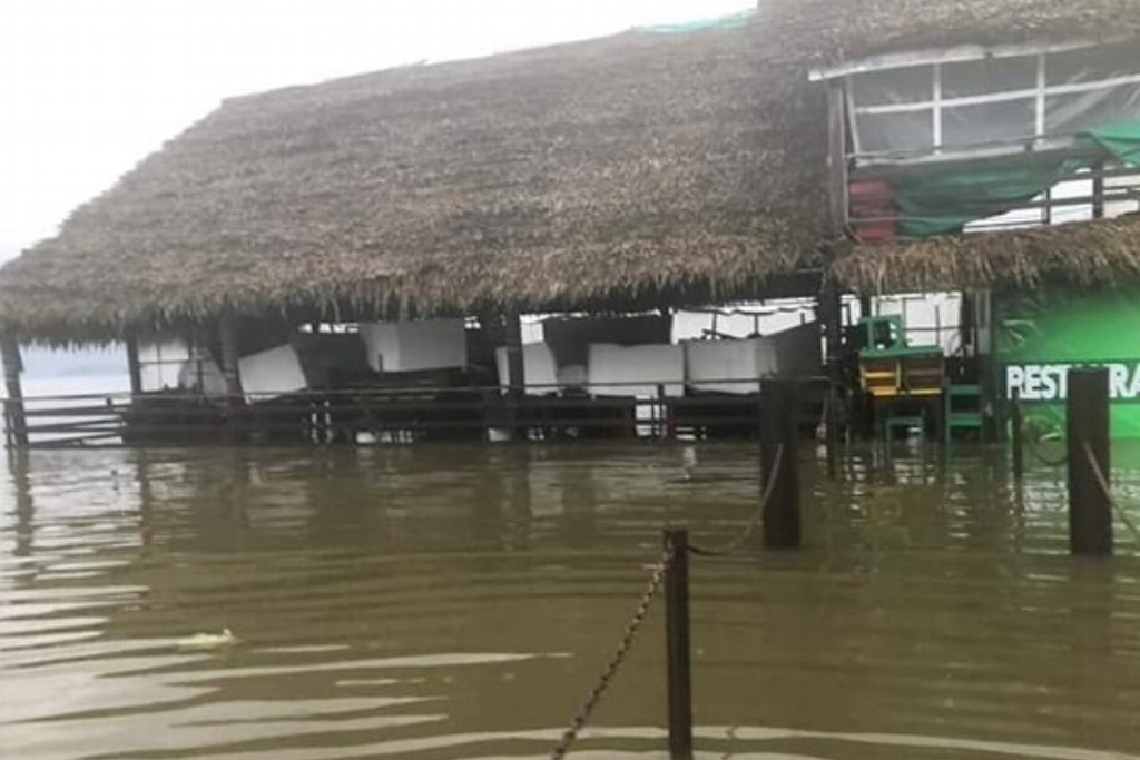 Imagen Por lluvias e inundaciones, histórica emergencia en Catemaco, Veracruz; caen 288 milímetros de lluvia 
