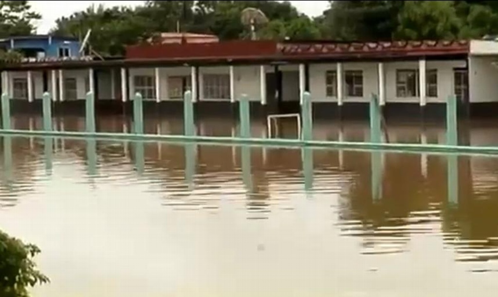 Imagen Sigue emergencia en San Andrés Tuxtla por desborde de ríos 