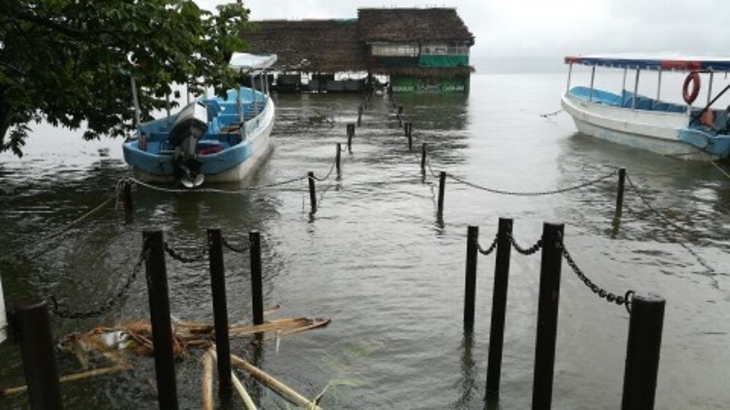 Imagen Ríos en nivel crítico, desalojados e inundaciones deja frente frío 6 en Veracruz