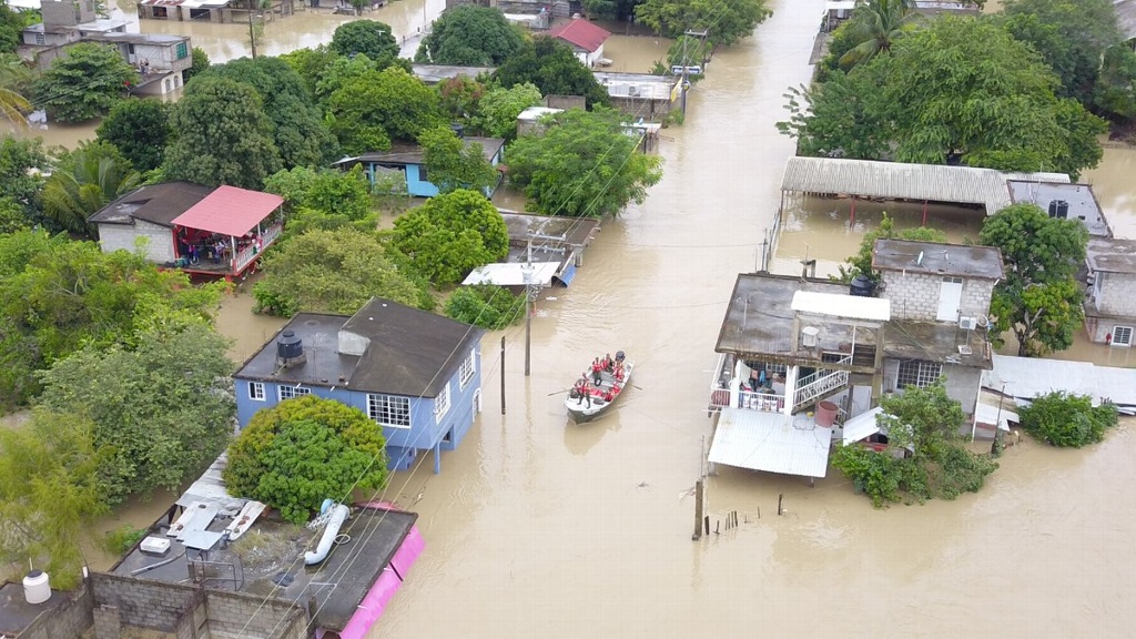 Imagen Aplican  Plan DN-III-E por desbordamiento de arroyo en Álamo, Veracruz (+fotos)