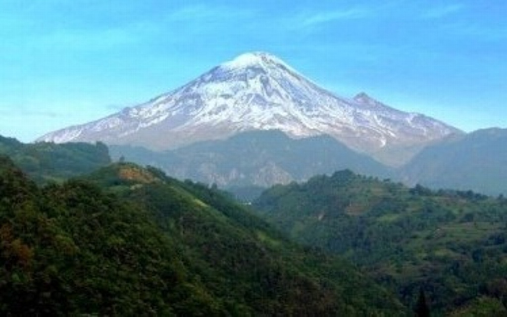 Imagen Muere alpinista y reportan la desaparición de dos en el Pico de Orizaba, Veracruz 