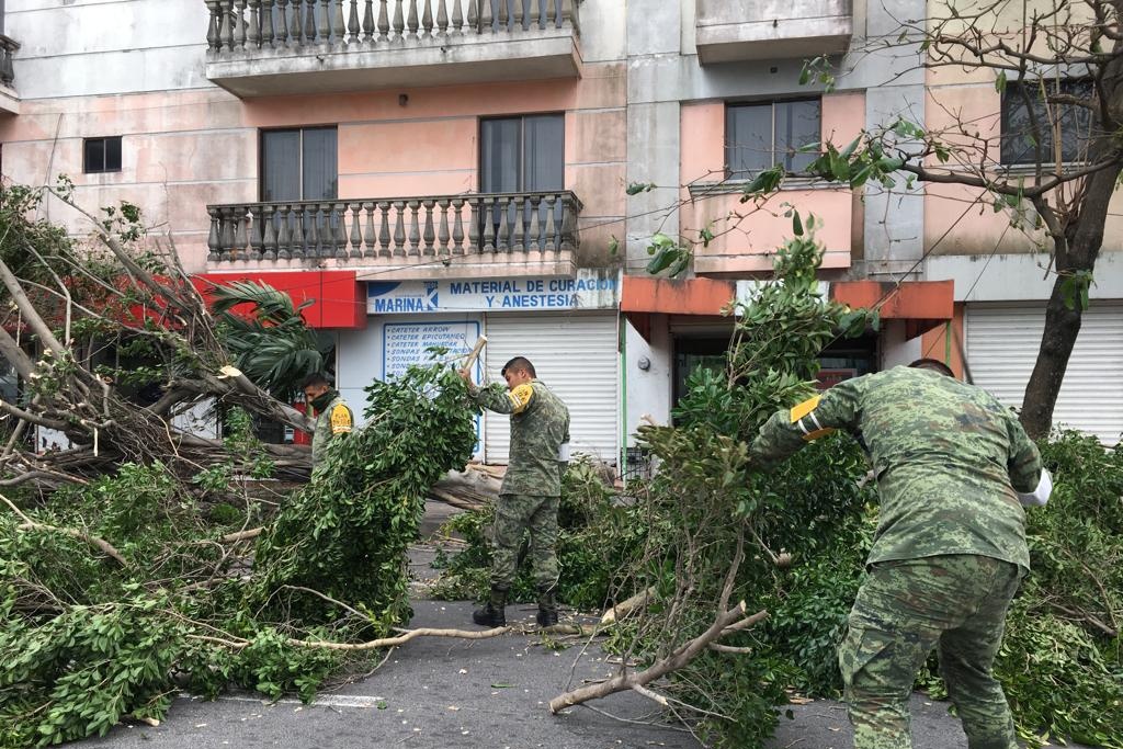 Imagen Ejército apoya con Plan DNIII-E afectaciones por frente frío en Veracruz