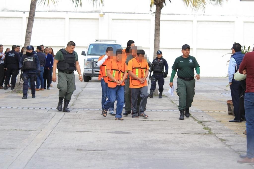 Imagen Vinculan a proceso a seis policías acusados de asesinar a hijo de periodista en Veracruz 