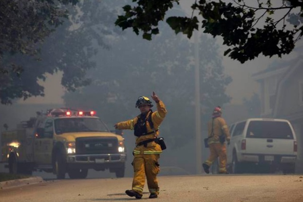 Imagen Aumenta a 66 el número muertos por incendios en California
