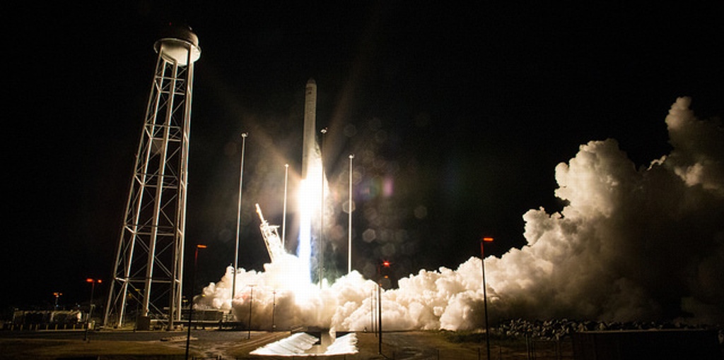 Imagen NASA lanza con éxito cohete Antares hacia estación espacial (+Fotos y Vídeos)