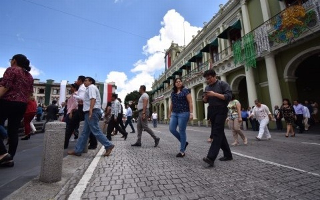 Imagen ¡Atención! Cortes a la circulación por desfile del 20 de Noviembre en Xalapa, Veracruz 