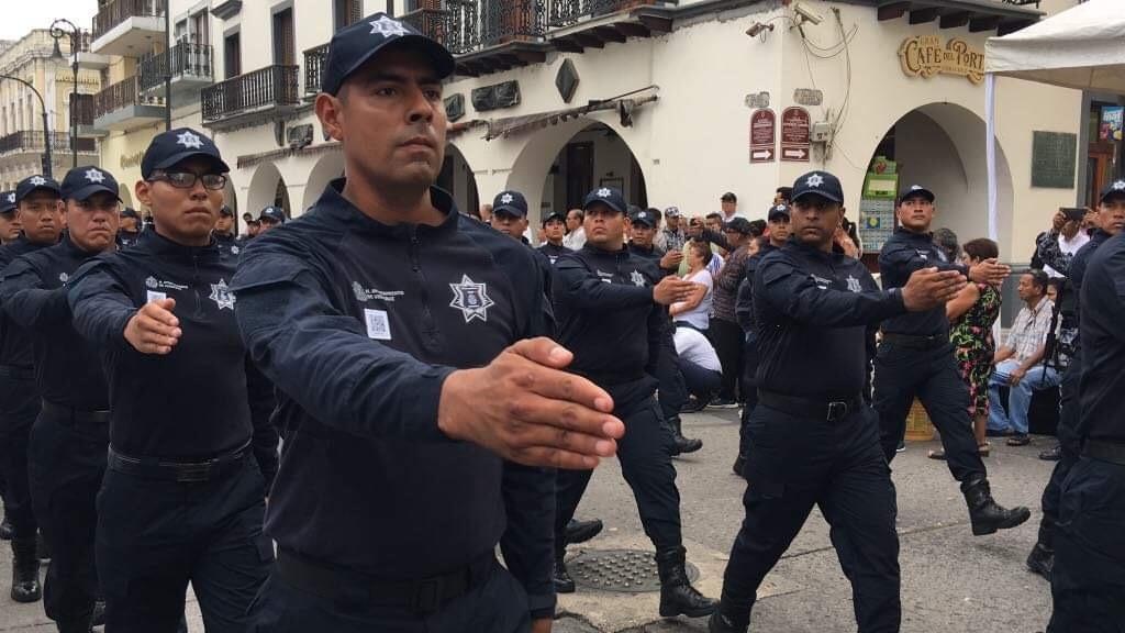 Imagen Participa Policia Municipal de Veracruz en desfile de 20 de Noviembre 