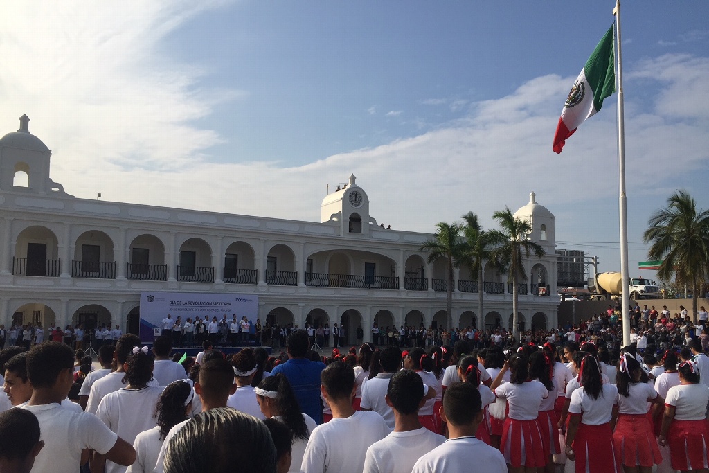 Imagen Conmemoran “Día de la Revolución Mexicana” en Boca del Río
