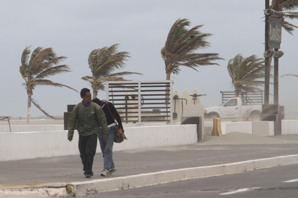 Imagen Rachas de viento alcanzan los 111.9 kilómetros por hora, en Veracruz