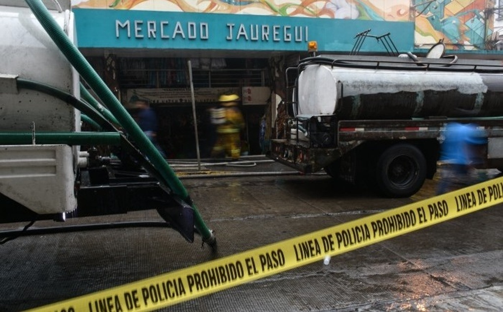 Imagen Se registra incendio en mercado Jauregui de Xalapa, Veracruz