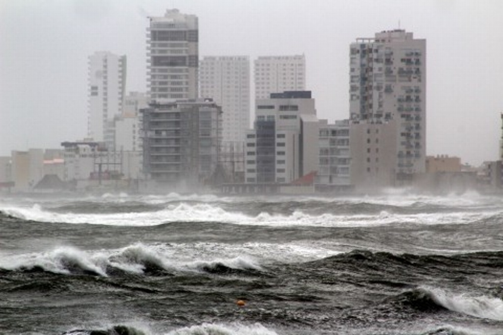 Imagen Atiende PC Boca del Río más de 130 reportes por viento
