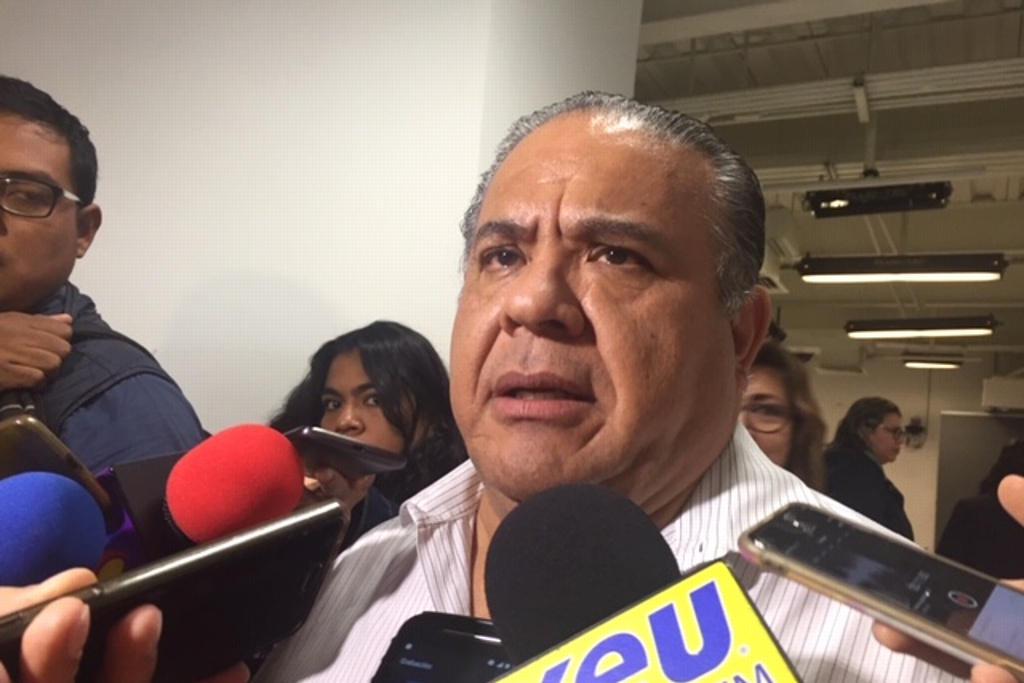 Imagen Consejeros del OPLE tienen un salario mayor que el del Gobernador, reconoce Alejandro Bonilla