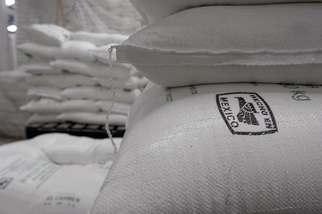 Imagen Reportan desplome de 13% en precio de azúcar en el país