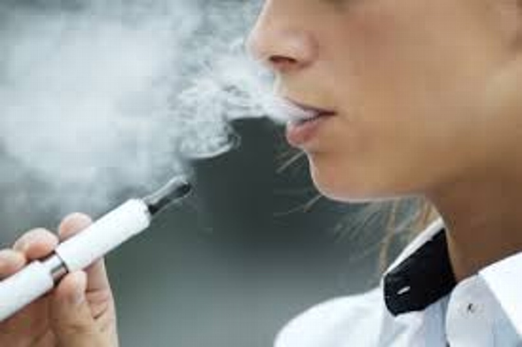 Imagen Cigarro electrónico, altamente nocivo y adictivo, alertan expertos