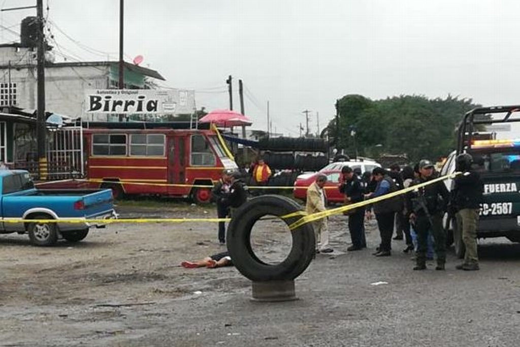 Imagen Grupo armado asesina a 3 hombres en Amatlán, Veracruz (+fotos y video)