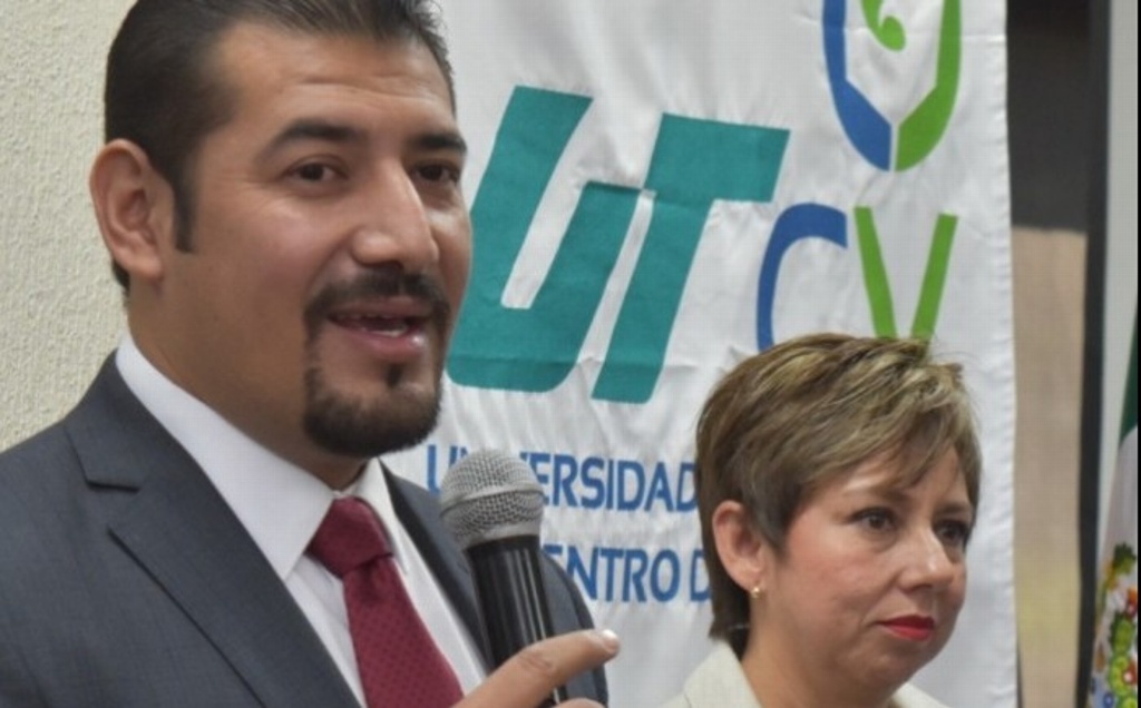 Imagen Juan Manuel Arzola Castro toma protesta como nuevo Rector de la UTCV