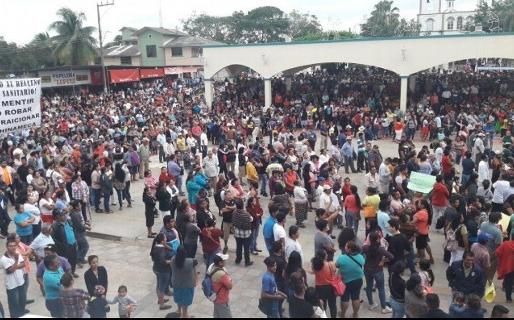 Imagen Tras protestas, Cuitláhuac García cancela relleno sanitario en el sur de Veracruz 