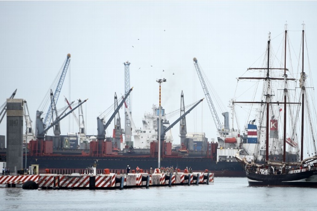 Imagen Creció el manejo de mercancía en el puerto de Veracruz, pero no se alcanzó la meta: Aduanero 