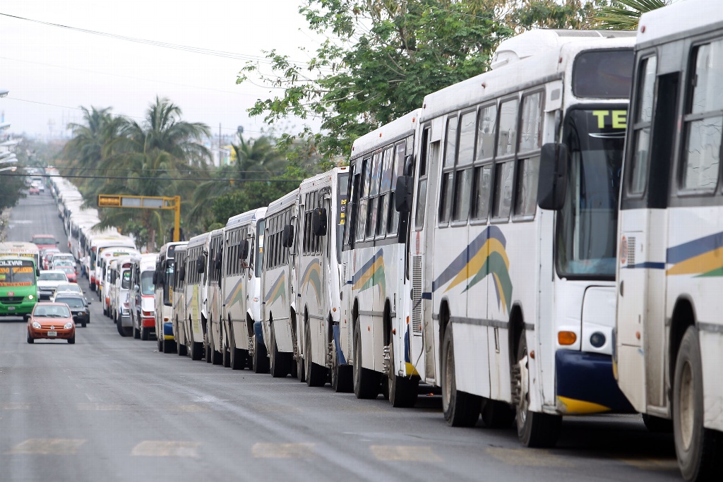 Imagen Habrá paro de camiones en todo el estado de Veracruz este domingo: Transportistas