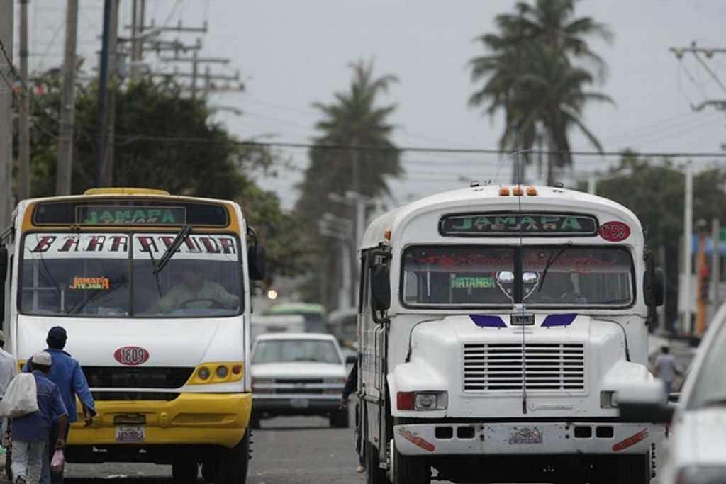 Imagen Anuncian paro de camiones en todo el estado de Veracruz, este domingo