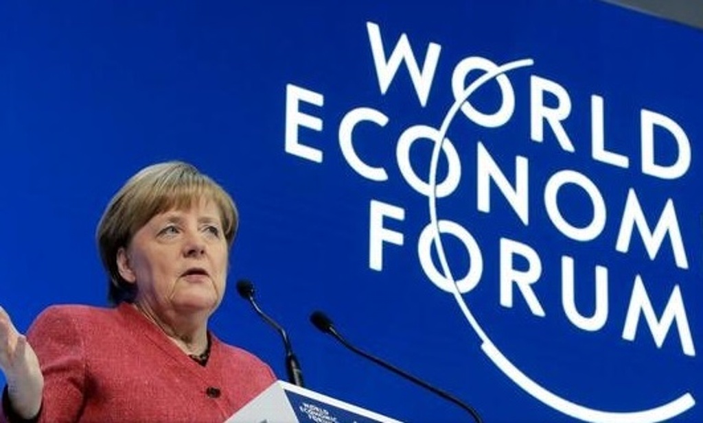 Imagen Merkel arremete en Davos contra unilateralismo de Trump
