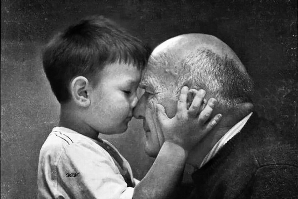 Imagen Pagaría gobierno a los abuelos por cuidar a sus nietos