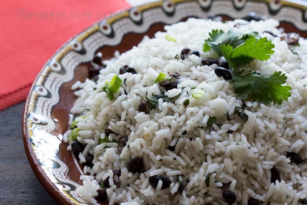 Imagen Comer arroz con frijoles proporciona los mismos beneficios que un bistec
