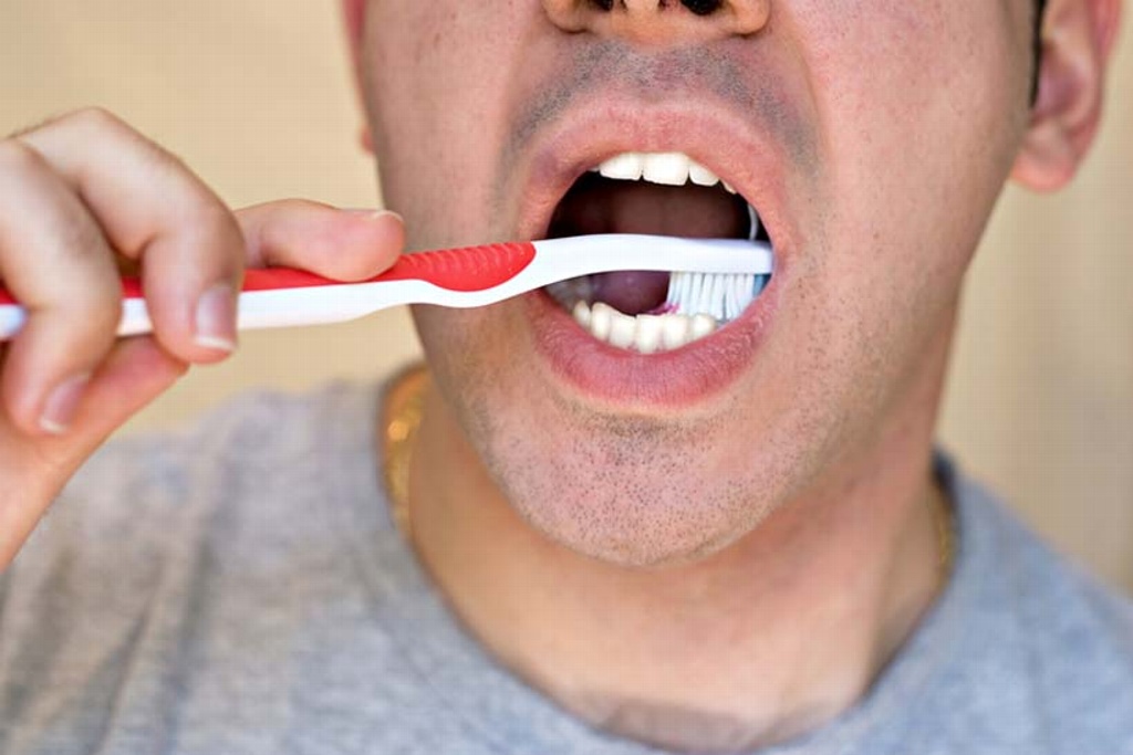 Imagen Tabaquismo y falta de higiene dañan la salud bucal: Secretaría de Salud